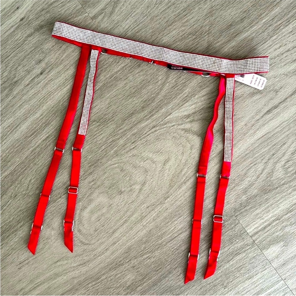 NWT Victoria’s Secret Very Sexy Shine Strap Garter Belt, XS/S